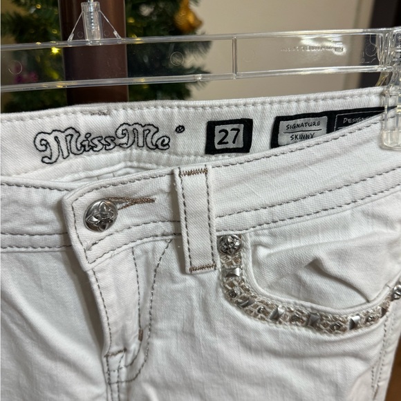 Miss Me White Skinny Jeans - Picture 2 of 3
